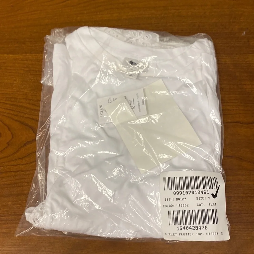 J Crew Ruffle-sleeve eyelet top Item BQ127